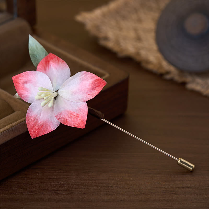 Buddha Stones Broche de cinco pétalos rojo con flor de terciopelo de seda artesanal - image 1