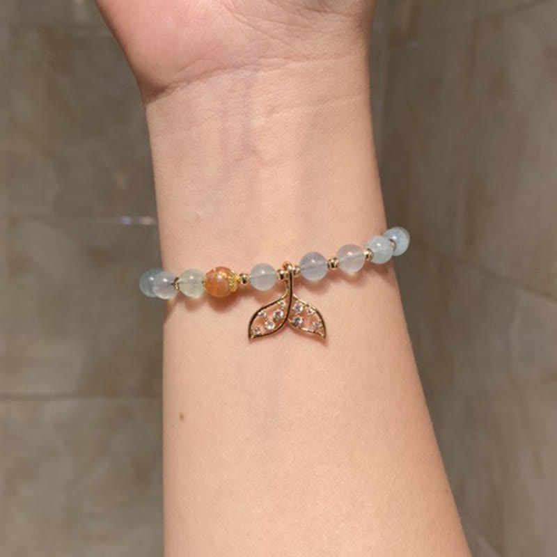 Buddha Stones Pulsera Serenity de cola de pez de cobre chapado en oro con aguamarina natural - Aguamarina (Circunferencia de la muñeca: 14-15 cm) - image 0