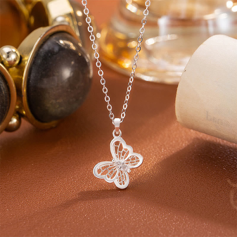 Buddha Stones Colgante de mariposa de plata de ley 999 para collar protector - Plata de ley 999 - image 0