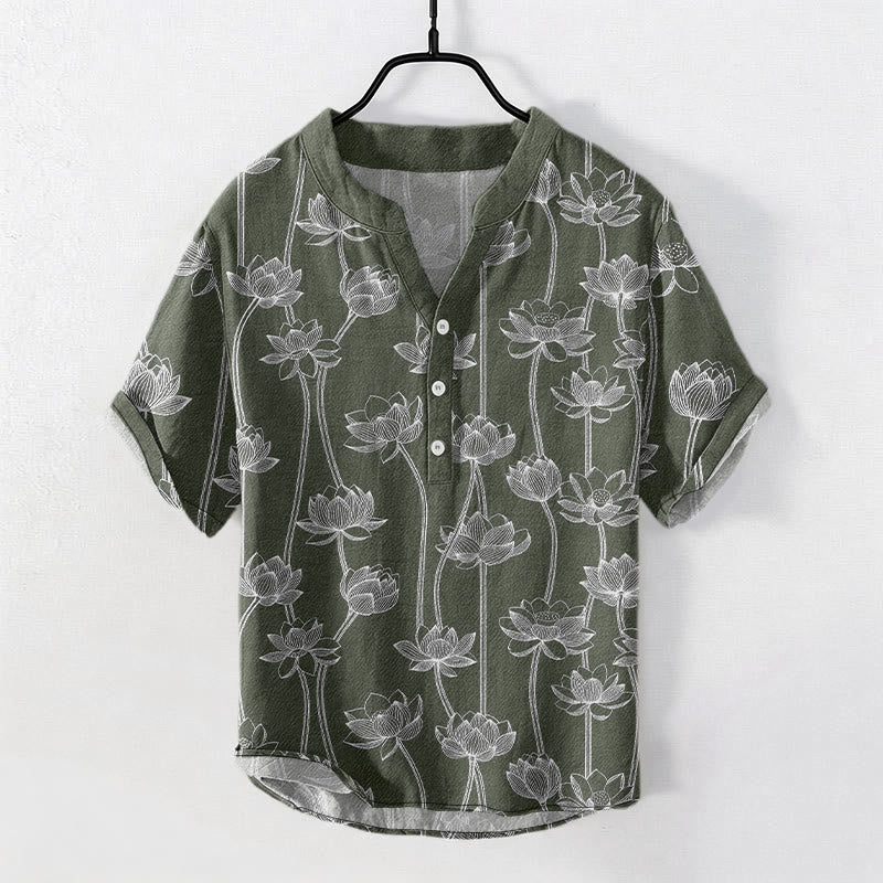 Buddha Stones Camisa de manga corta con medio botón y estampado de loto armonioso de algodón para hombre. - Verde oliva oscuro - US/UK/AU50, EU60 (5XL) - image 0