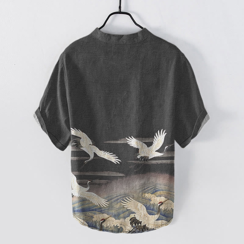 Buddha Stones Camisa de manga corta con medio botón para hombre, de algodón, con estampado de grullas y olas. - image 1