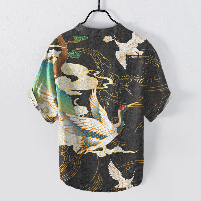 Buddha Stones Camisa de manga corta con medio botón para hombre con estampado de pinos y nubes auspiciosas de Cotton Crane. - image 1