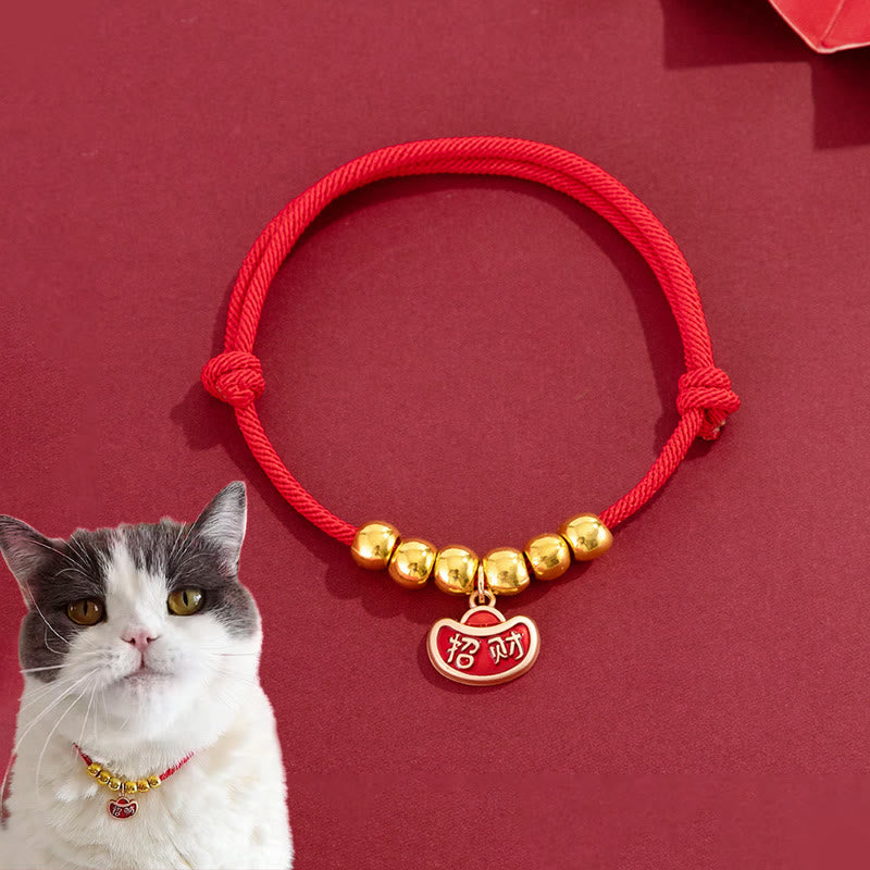 Buddha Stones Collar ajustable para mascotas, para gatos y perros, con cuentas rojas y diseño del personaje Yuanbao Fu. - Moneda de cobre Yuanbao - 20-33 cm - image 0