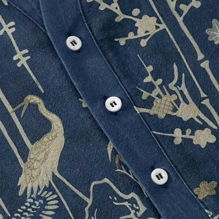 Buddha Stones Camisa de manga corta con medio botón para hombre, con estampado floral de bambú y grullas de algodón. - image 3