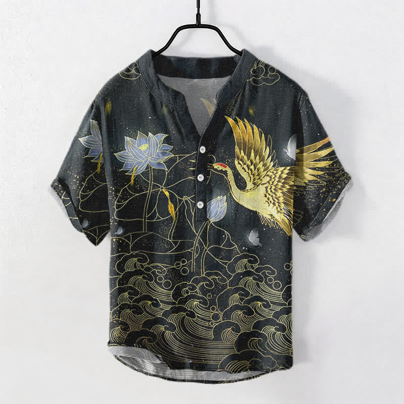 Buddha Stones Camisa de manga corta con medio botón para hombre, de algodón, con estampado de grullas, olas y nubes de loto. - Negro - US/UK/AU50, EU60 (5XL) - image 0