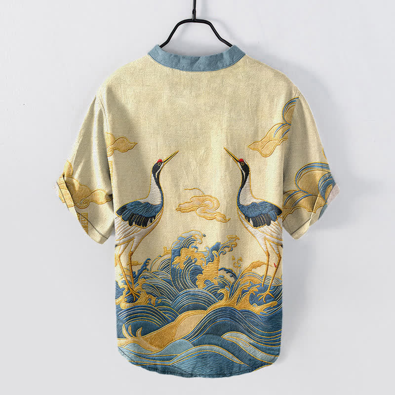 Buddha Stones Camisa de manga corta con medio botón para hombre, con emblema de grulla y ola de algodón. - image 1