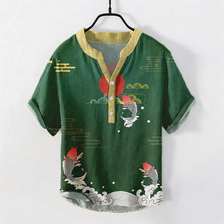 Buddha Stones Camisa de manga corta con medio botón para hombre, con estampado de pez koi rojo, sol y nube. - Verde oscuro - US/UK/AU50, EU60 (5XL) - image 3
