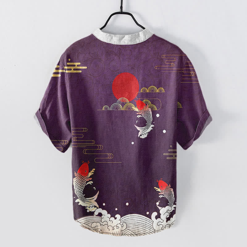 Buddha Stones Camisa de manga corta con medio botón para hombre, con estampado de pez koi rojo, sol y nube. - image 6