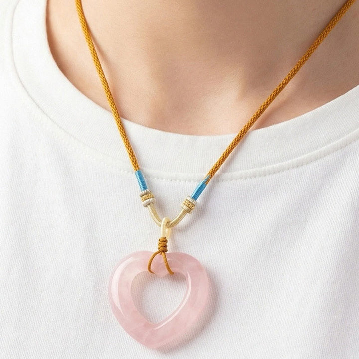 Buddha Stones Collar con colgante de corazón hueco de cuarzo rosa natural. - image 6