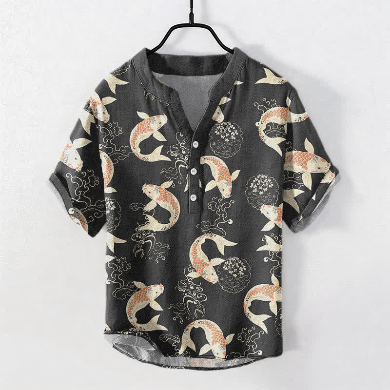 Buddha Stones Camisa de manga corta con medio botón y estampado de ondas de peces koi para hombre, de algodón. - Negro - US/UK/AU50, EU60 (5XL) - image 0