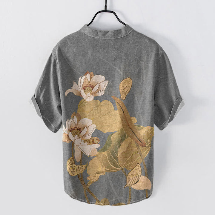 Buddha Stones Camisa de manga corta con medio botón para hombre, de algodón con estampado de loto pintado a mano. - image 6