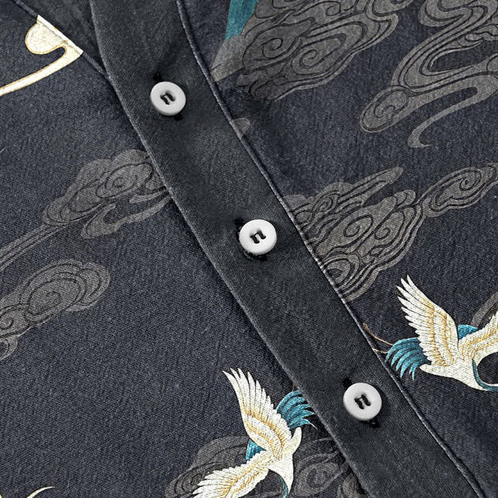 Buddha Stones Camisa de manga corta con medio botón para hombre, de algodón, con estampado de nubes y grullas. - image 3
