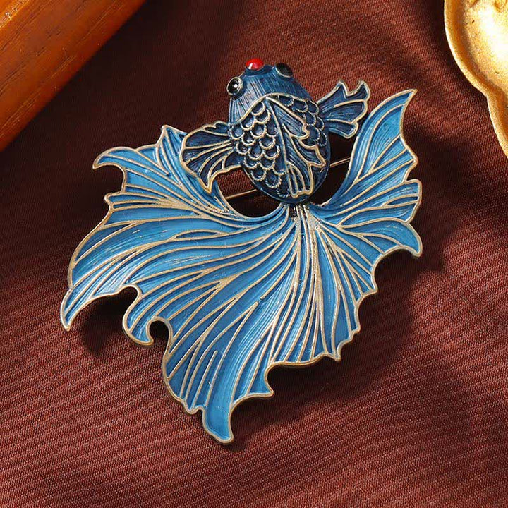 Buddha Stones Broche Pez Koi Azul Elegante Esmalte Cloisonné - Pez dorado azul 4*5,5 cm - image 0
