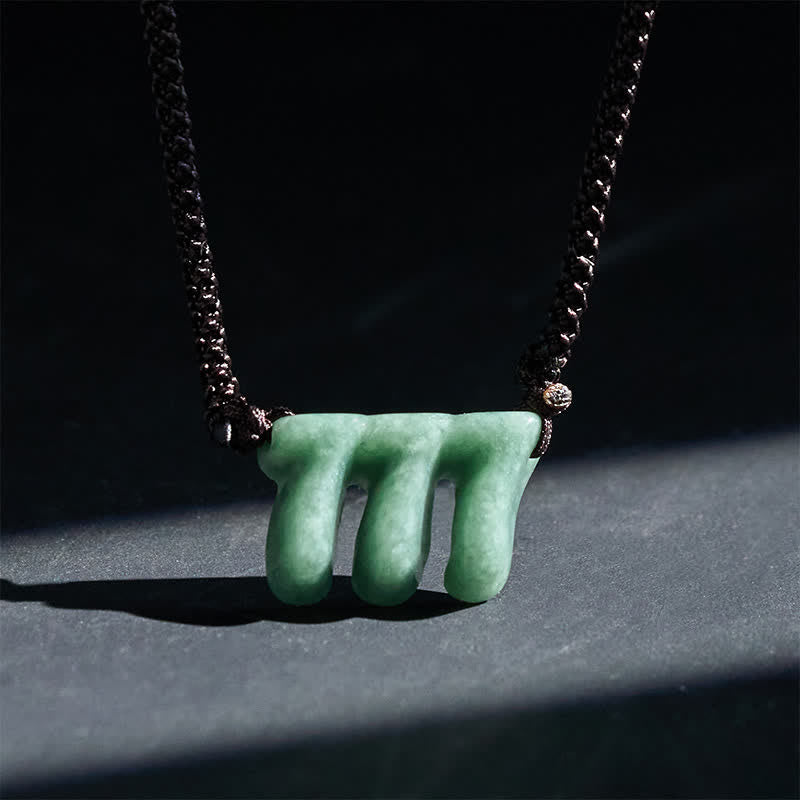Buddha Stones Collar con colgante de jade verde natural con el número angelical 777, símbolo de prosperidad. - image 1