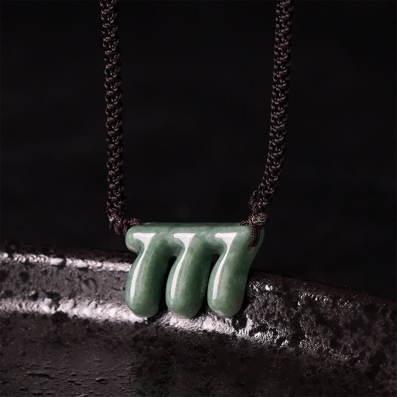 Buddha Stones Collar con colgante de jade verde natural con el número angelical 777, símbolo de prosperidad. - Número angelical 777 - Jade natural (el color puede variar) - image 0