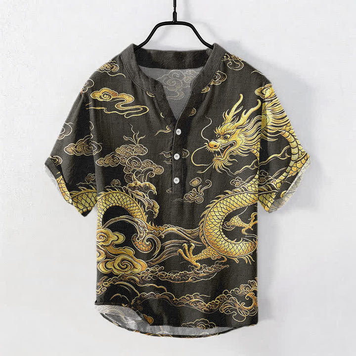Buddha Stones Camisa de manga corta con medio botón para hombre, de algodón, con estampado de nube y dragón dorado. - Negro - US/UK/AU50, EU60 (5XL) - image 0