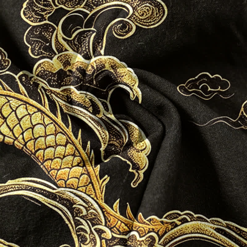 Buddha Stones Camisa de manga corta con medio botón para hombre, de algodón, con estampado de nube y dragón dorado. - image 3