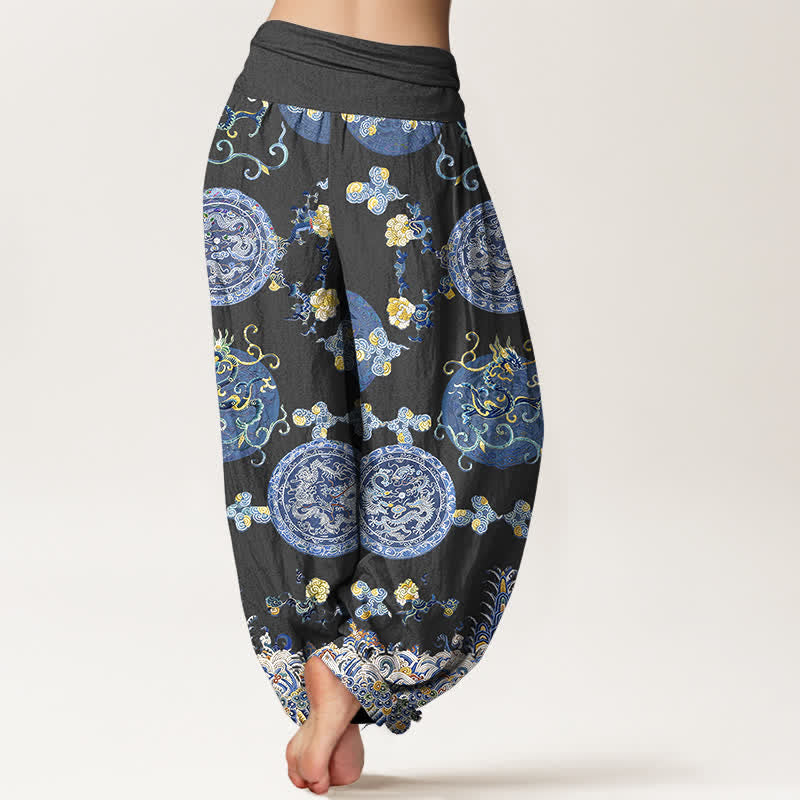 Buddha Stones Pantalones harem de algodón índigo con estampado de medallón de dragón y cintura elástica para mujer. - image 1