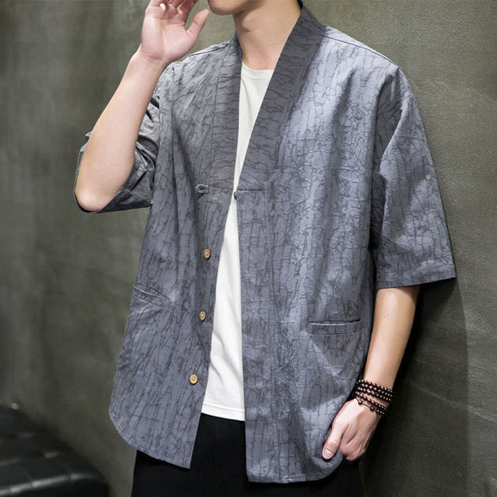 Buddha Stones Camisa de manga corta para hombre con cuello en V, botones y estampado desgastado, ideal para el verano. - image 1