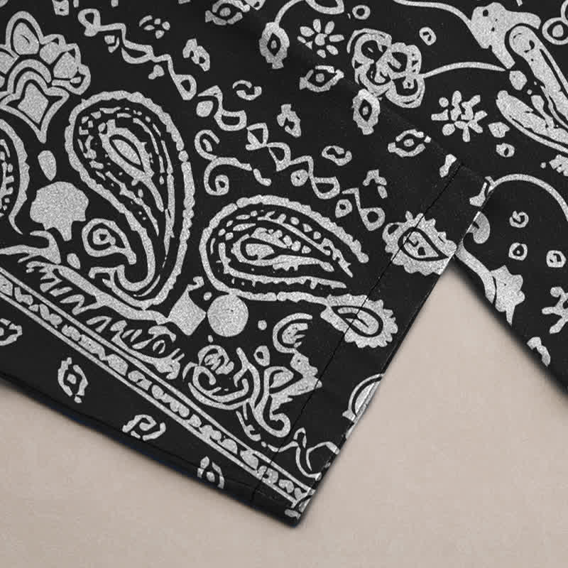 Buddha Stones Pantalones de hombre de algodón con estampado de patchwork paisley en blanco y negro, corte ajustado y bolsillos. - image 3