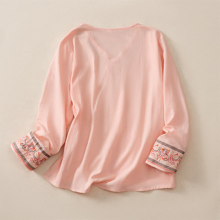 Camisa de mujer informal con cuello inclinado, tirantes y flores bordadas con Buddha Stones. - image 8