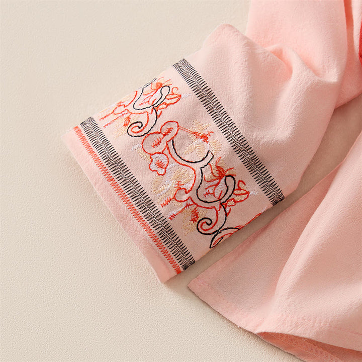Camisa de mujer informal con cuello inclinado, tirantes y flores bordadas con Buddha Stones. - image 10