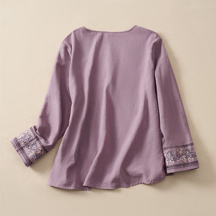 Camisa de mujer informal con cuello inclinado, tirantes y flores bordadas con Buddha Stones. - image 18