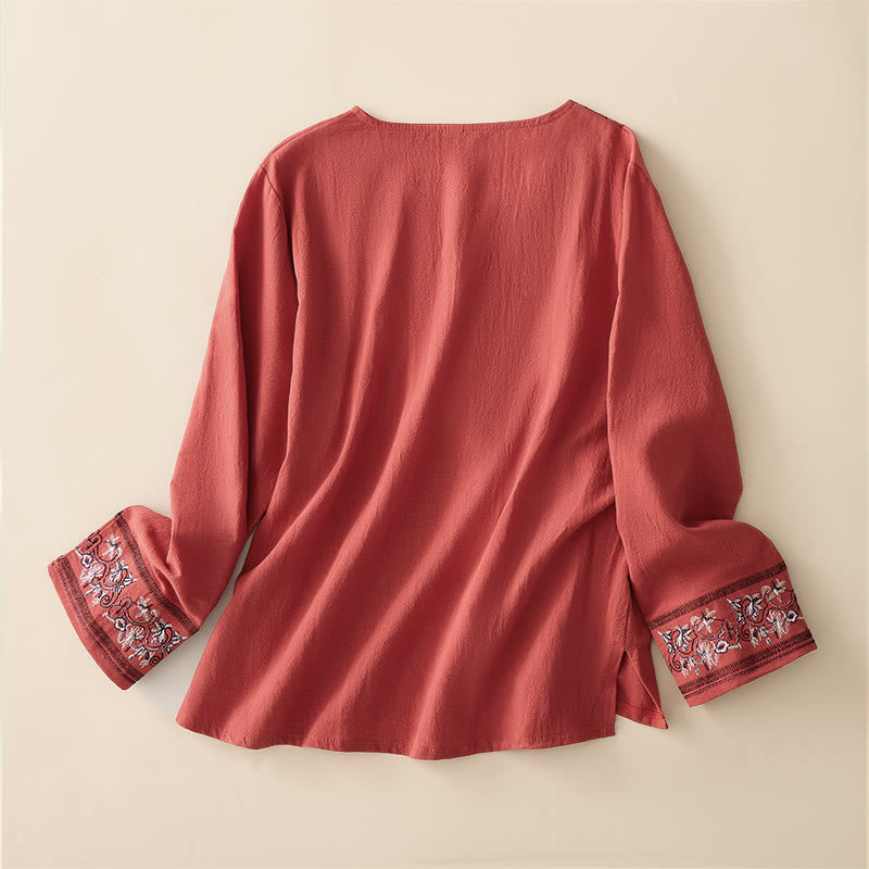 Camisa de mujer informal con cuello inclinado, tirantes y flores bordadas con Buddha Stones. - image 6