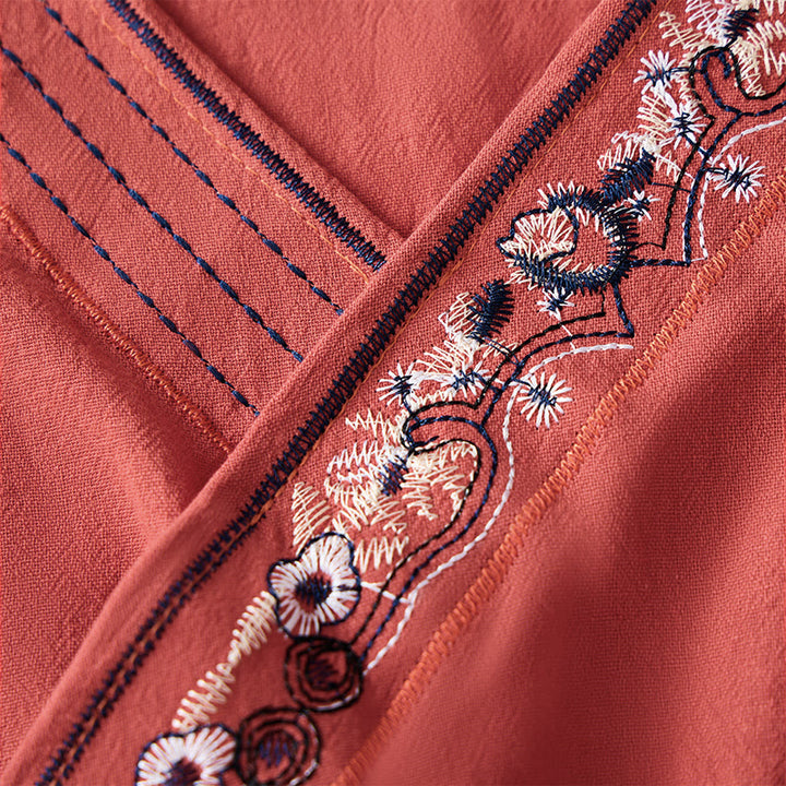 Camisa de mujer informal con cuello inclinado, tirantes y flores bordadas con Buddha Stones. - image 5