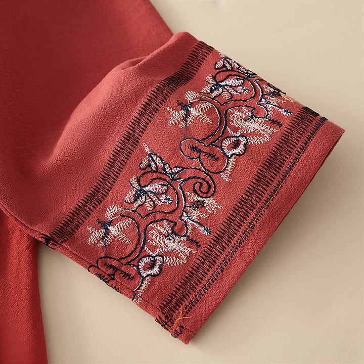 Camisa de mujer informal con cuello inclinado, tirantes y flores bordadas con Buddha Stones. - image 3