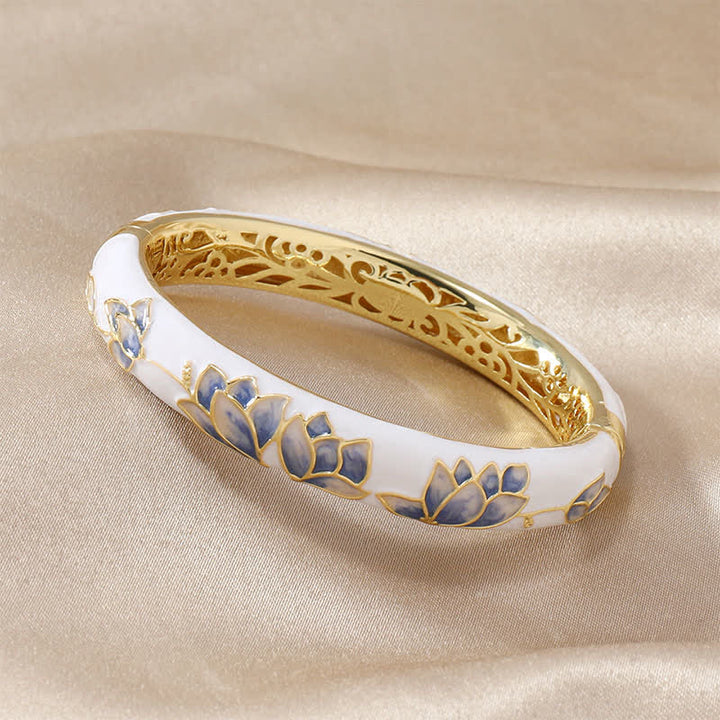 Buddha Stones Brazalete de iluminación con esmalte Cloisonné de loto de cobre - Blanco - image 1