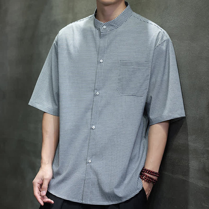 Buddha Stones Camisa de manga corta para hombre, estilo casual de verano, con cuello mandarín y estampado de rayas diplomáticas. - image 14