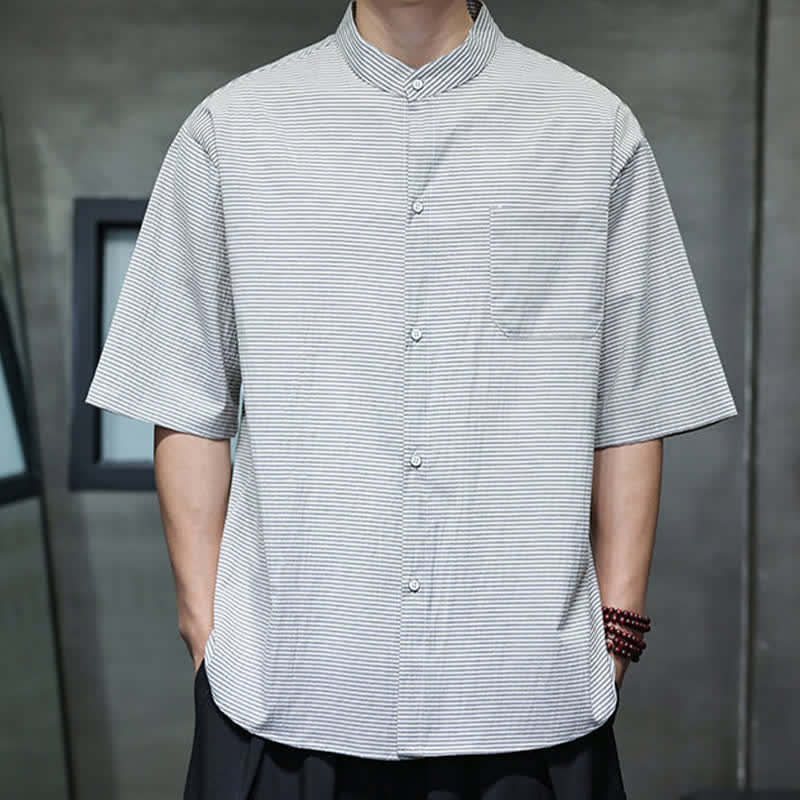 Buddha Stones Camisa de manga corta para hombre, estilo casual de verano, con cuello mandarín y estampado de rayas diplomáticas. - image 5