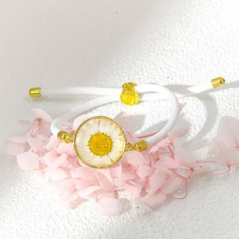 Buddha Stones Pulsera ajustable de cuerda trenzada con flor de nacimiento hecha a mano con resina - Margarita (circunferencia de la muñeca: 17–22 cm) - image 6