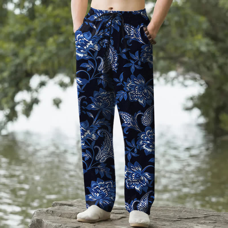 Buddha Stones Pantalones de hombre de algodón azul con estampado floral tipo cachemir, corte ajustado y bolsillos. - Negro - US/UK/AU50, EU60 (5XL) - image 0