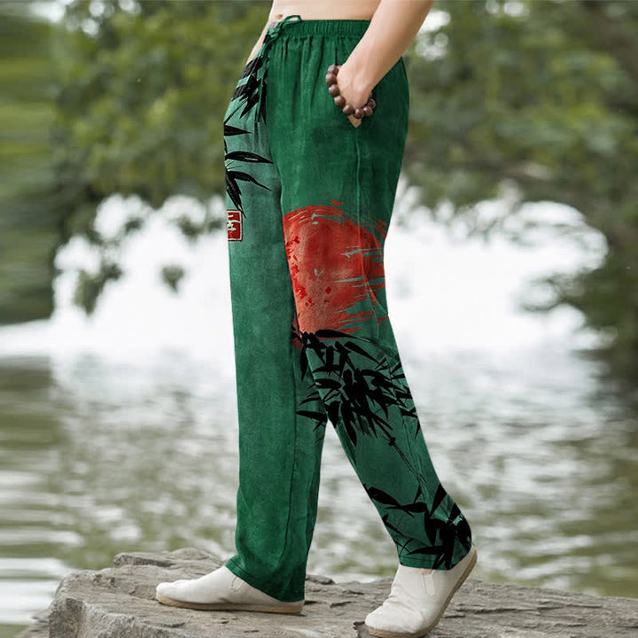 Buddha Stones Pantalones de hombre de algodón con estampado de bambú y sol, corte cónico y bolsillos. - image 1