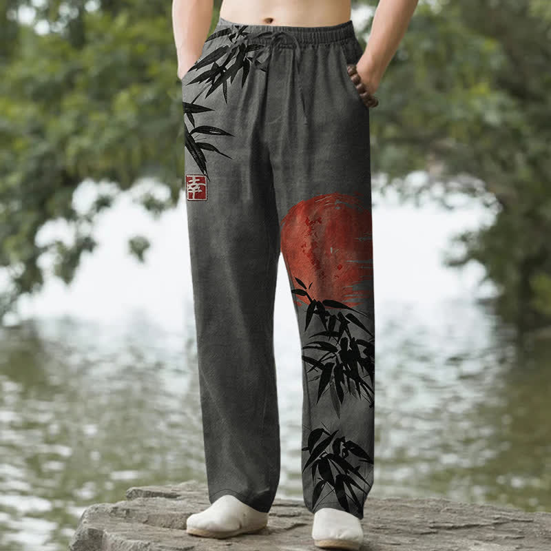 Buddha Stones Pantalones de hombre de algodón con estampado de bambú y sol, corte cónico y bolsillos. - Gris oscuro - US/UK/AU50, EU60 (5XL) - image 4