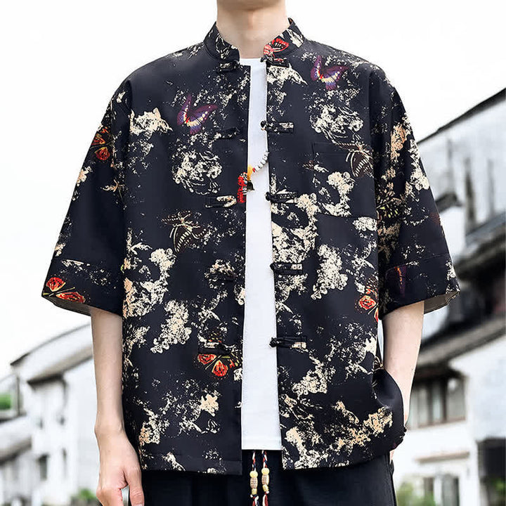 Buddha Stones Camisa de manga tres cuartos para hombre con estampado floral, de mariposas y botones de rana, estilo Summer Tang, con bolsillo en el pecho. - Negro - US/UK/AU46, EU56 (5XL) - image 2