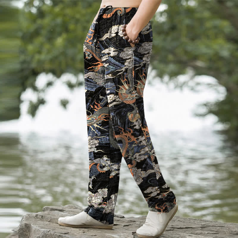 Buddha Stones Pantalones de hombre de algodón con estampado de nubes y dragones, corte ajustado y bolsillos. - image 1