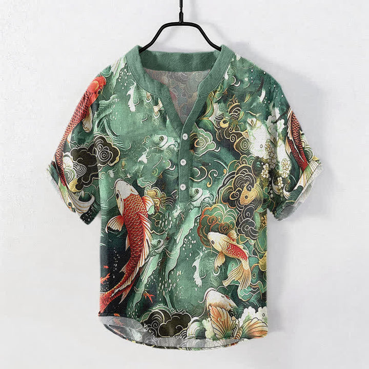 Buddha Stones Camisa de manga corta con medio botón para hombre, de algodón, con estampado de olas y peces koi. - Verde mar medio - US/UK/AU50, EU60 (5XL) - image 0