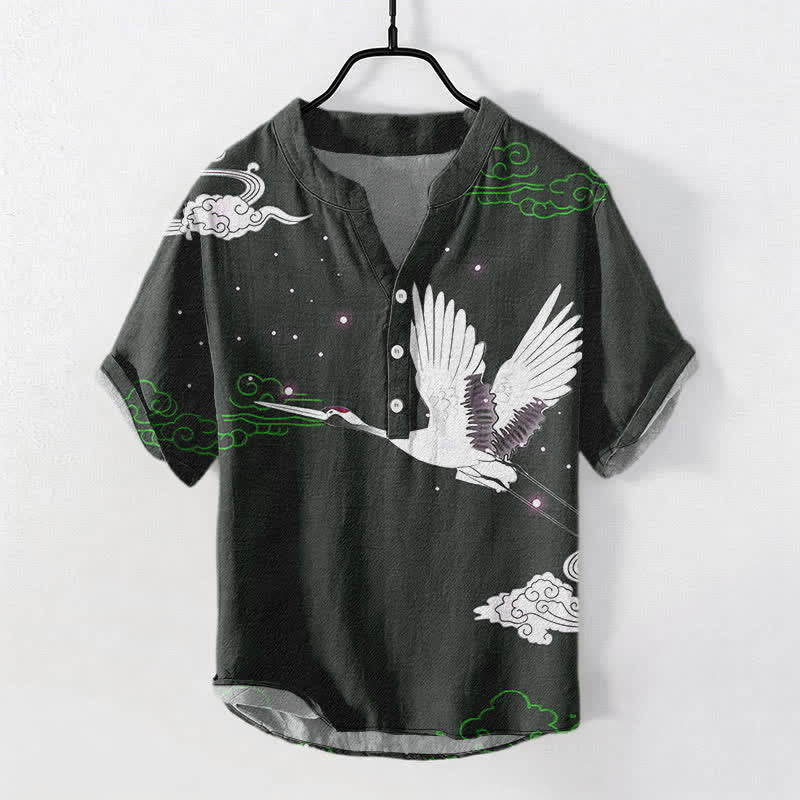 Buddha Stones Camisa de manga corta con medio botón para hombre, de algodón, con estampado de grullas voladoras y nubes. - Gris pizarra oscuro - US/UK/AU50, EU60 (5XL) - image 5