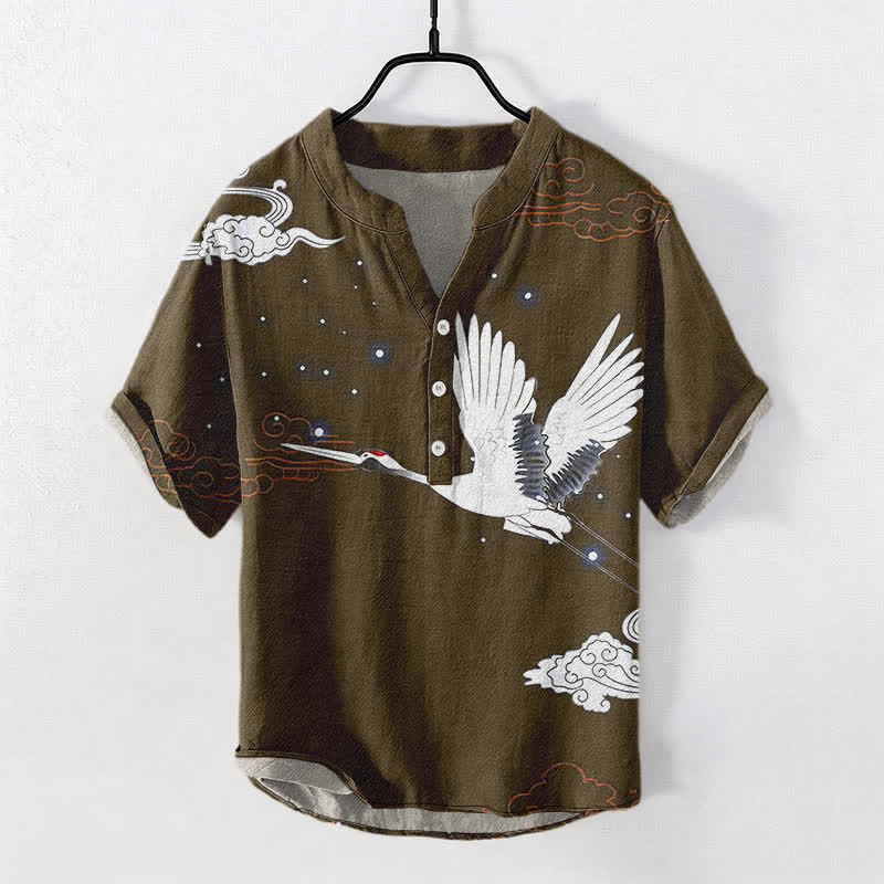 Buddha Stones Camisa de manga corta con medio botón para hombre, de algodón, con estampado de grullas voladoras y nubes. - Tierra de siena - US/UK/AU50, EU60 (5XL) - image 7