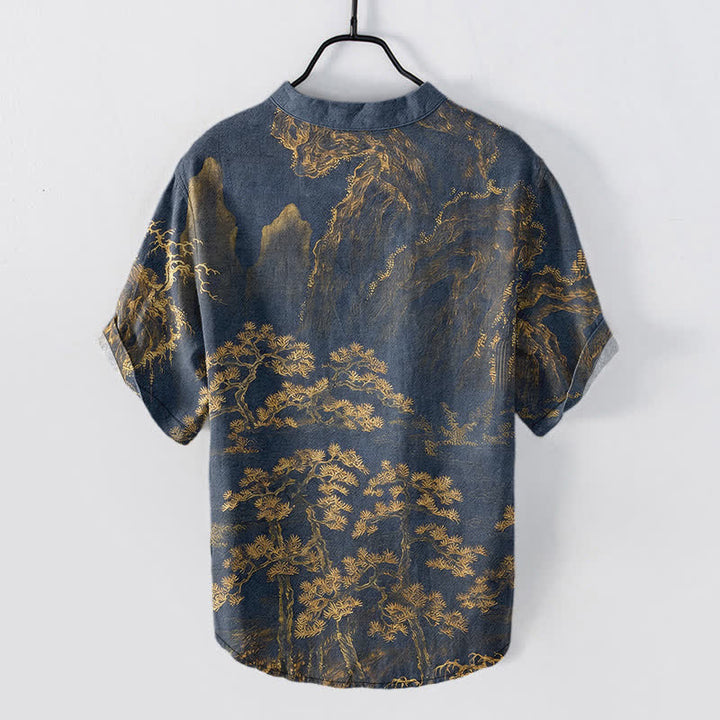 Buddha Stones Camisa de manga corta con medio botón para hombre, de algodón, con estampado de pinos de montaña dorados. - image 1