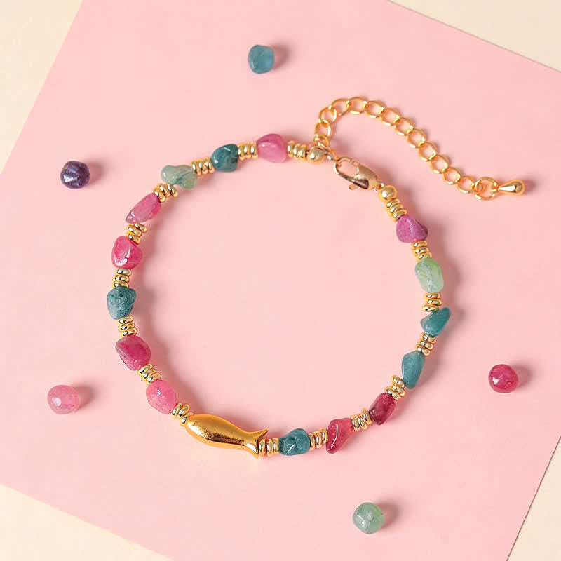 Buddha Stones Pulsera de turmalina arcoíris con diseño de pez koi y corte rústico. - image 1