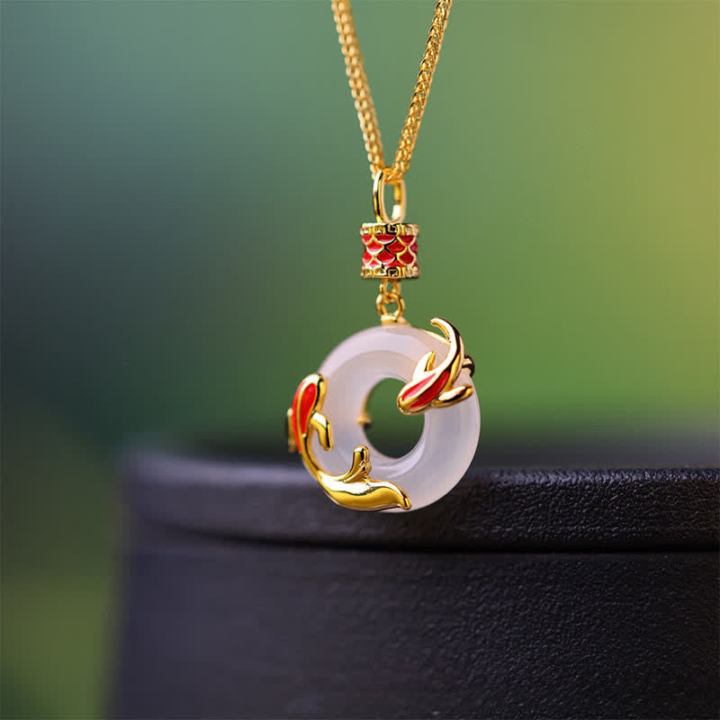 Buddha Stones Collar redondo con hebilla de calcedonia blanca con diseño de pez koi, éxito y paz. - image 1