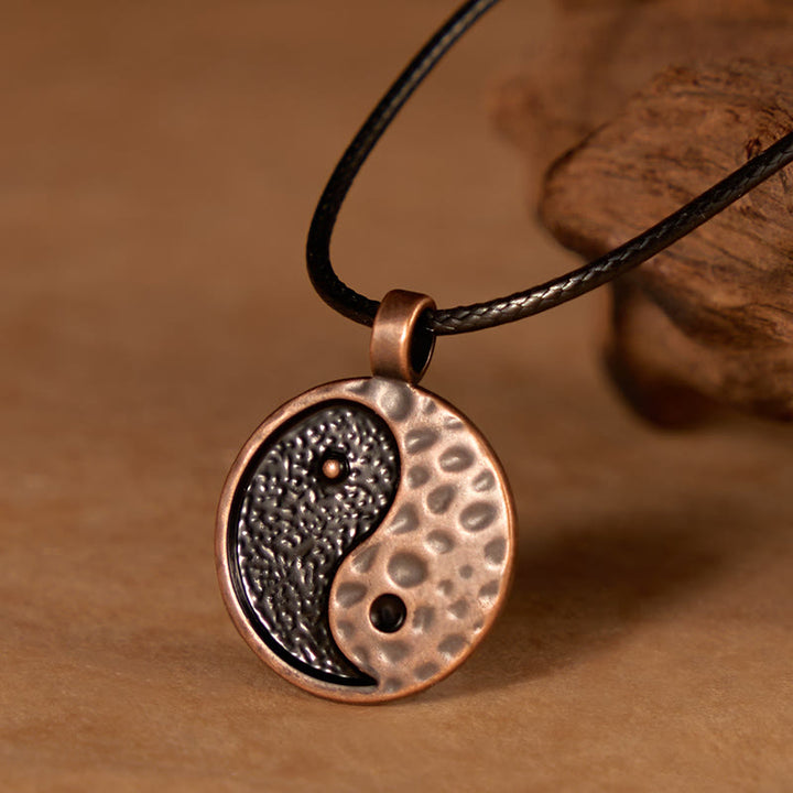Buddha Stones Collar con colgante de armonía de cuero y aleación Yin Yang vintage - image 3