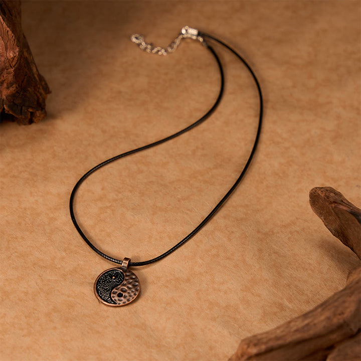 Buddha Stones Collar con colgante de armonía de cuero y aleación Yin Yang vintage - image 4