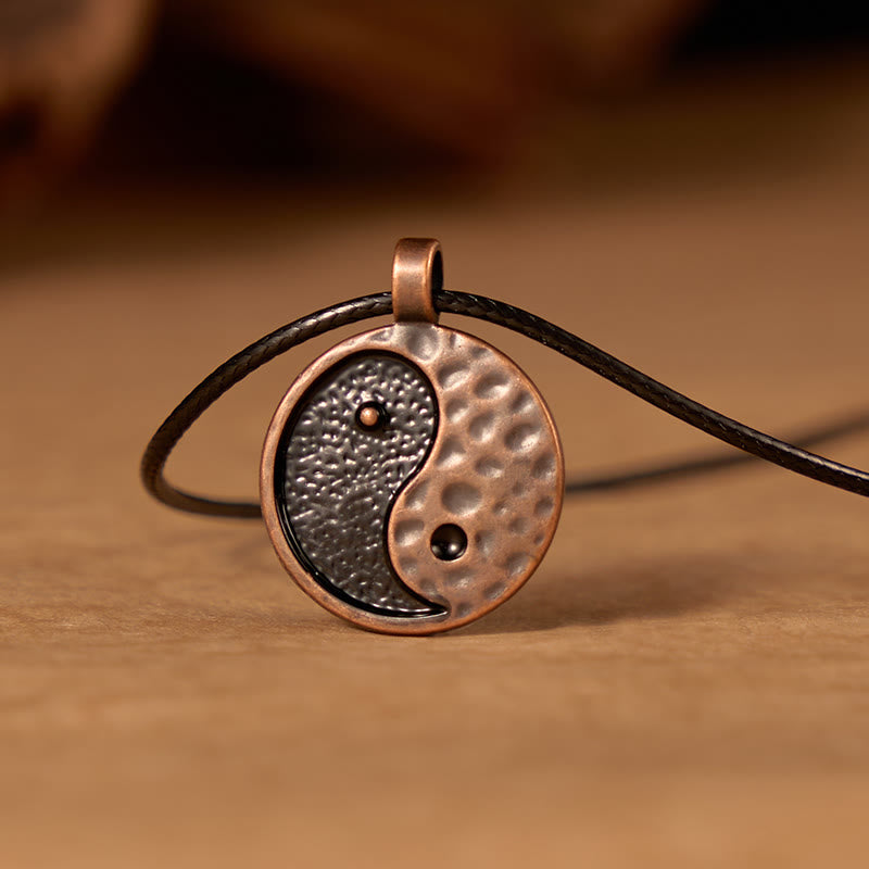 Buddha Stones Collar con colgante de armonía de cuero y aleación Yin Yang vintage - image 2