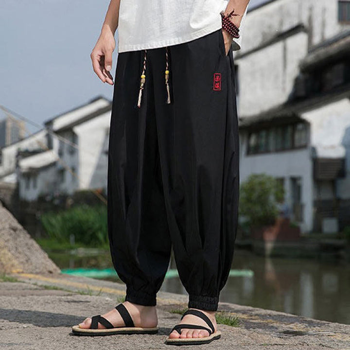 Buddha Stones Pantalones tobilleros informales de verano con cordón ajustable y bordado de caracteres chinos, estilo harem para hombre con bolsillos. - image 4