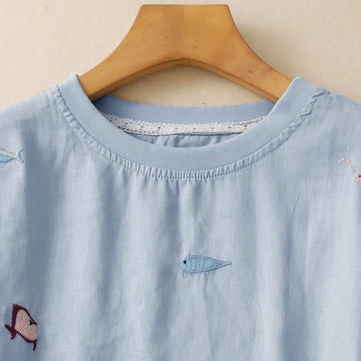 Buddha Stones Camisetas de manga corta para mujer con bordado de motivos de peces, estilo casual de verano. - image 11
